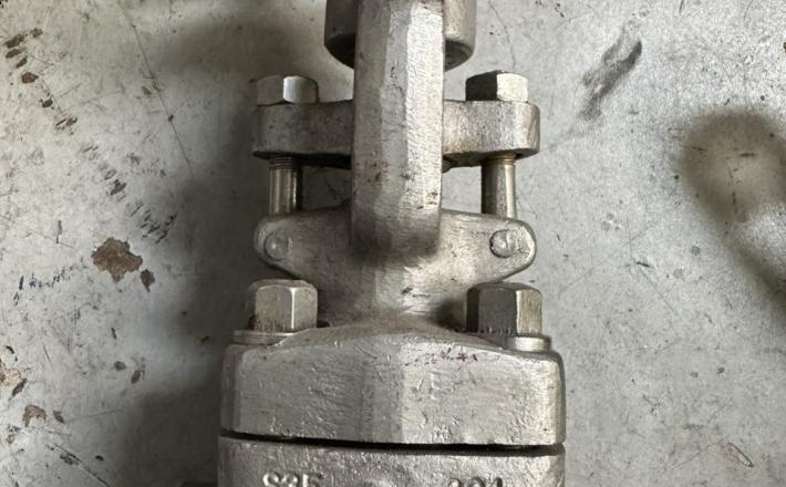 VAN THÉP HÀN INOX 